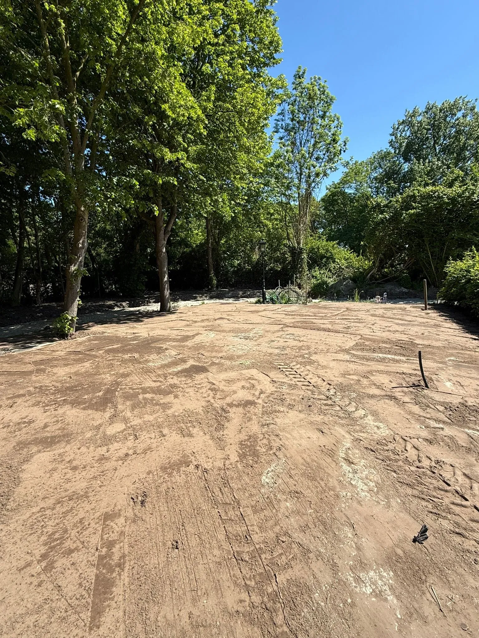 Grondwerk rondom de vijver — foto 4